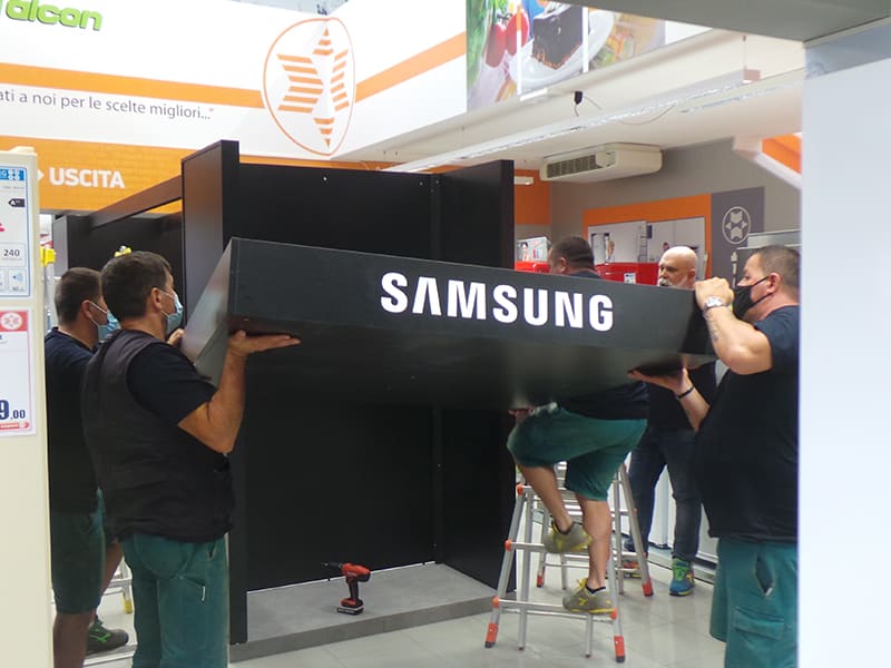 Pop-up store finito con elementi installati da MITSafetrans